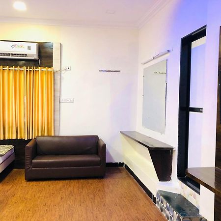 Hotel Volga 2 มุมไบ ภายนอก รูปภาพ