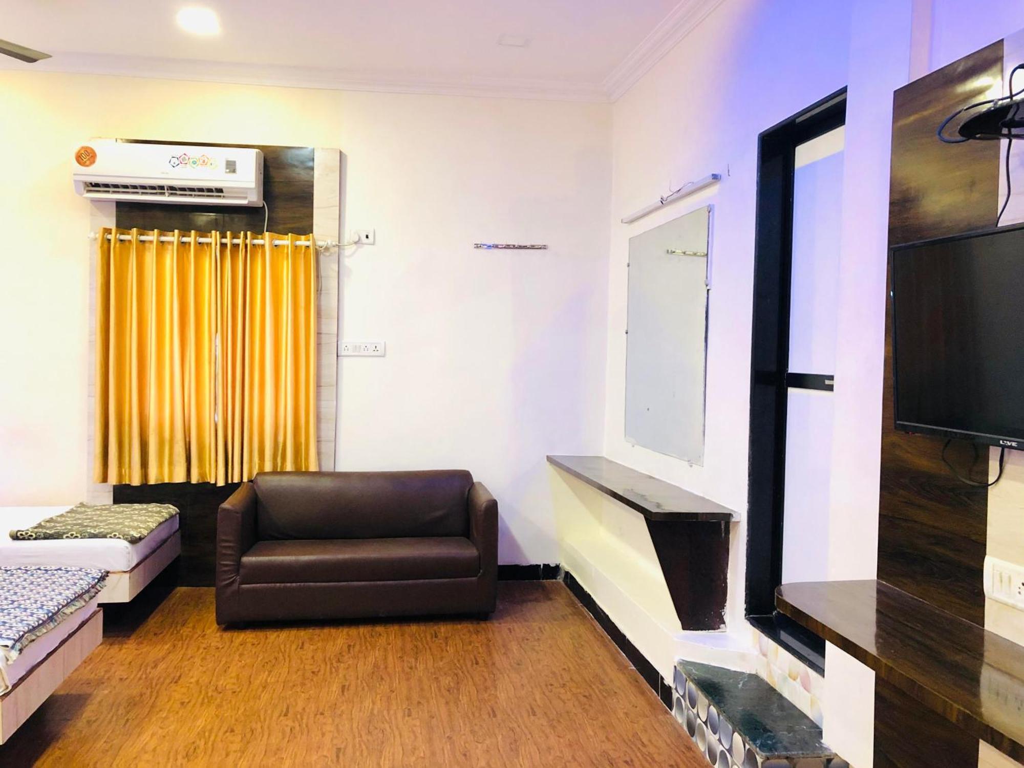 Hotel Volga 2 มุมไบ ภายนอก รูปภาพ